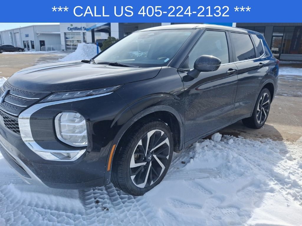 Used 2024 Mitsubishi Outlander SE Black Edition