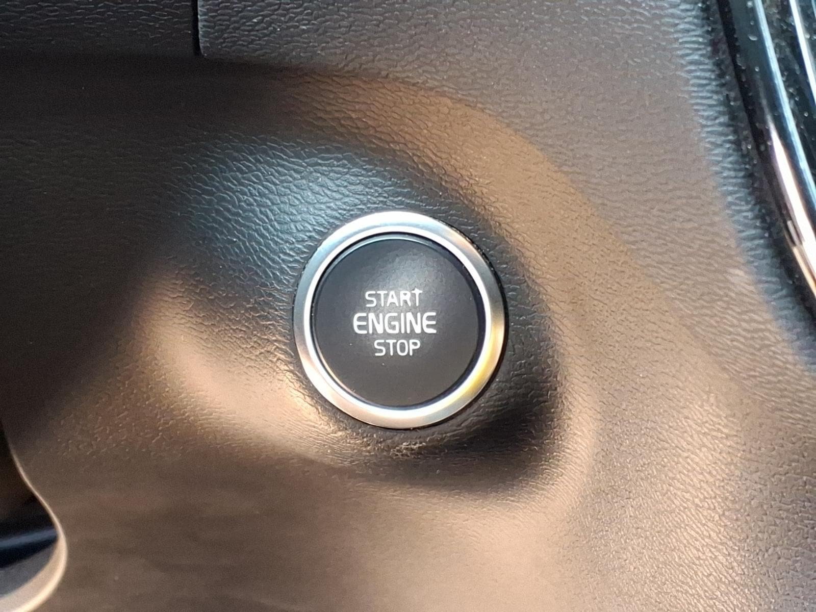 Used 2019 Volvo XC40 T4 Inscription FWD image 13