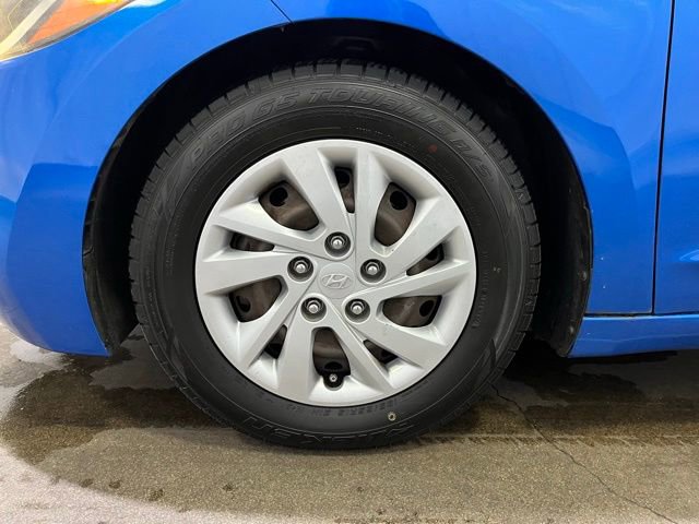 Used 2017 Hyundai Elantra SE FWD image 21
