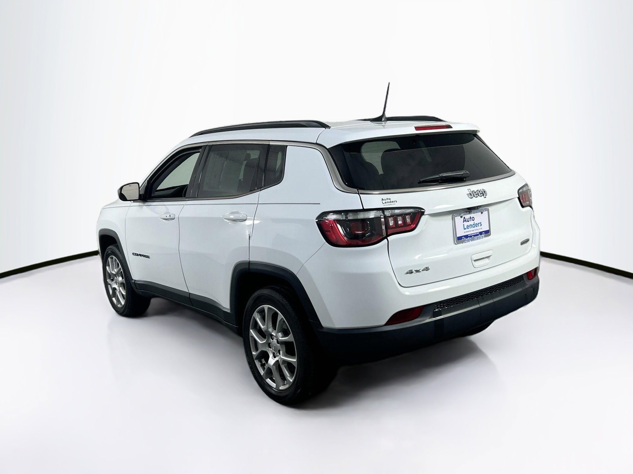 Used 2022 Jeep Compass Latitude AWD/4WD image 7
