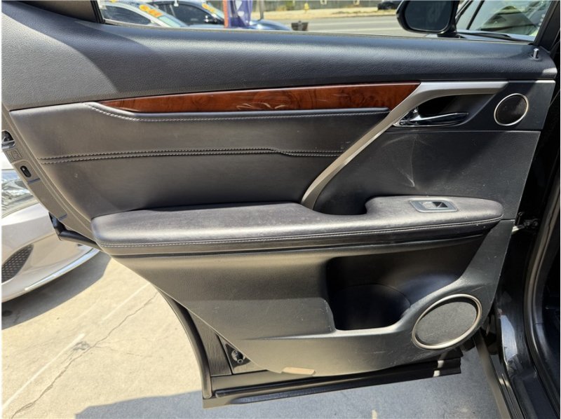 Used 2019 Lexus RX 350L FWD image 20