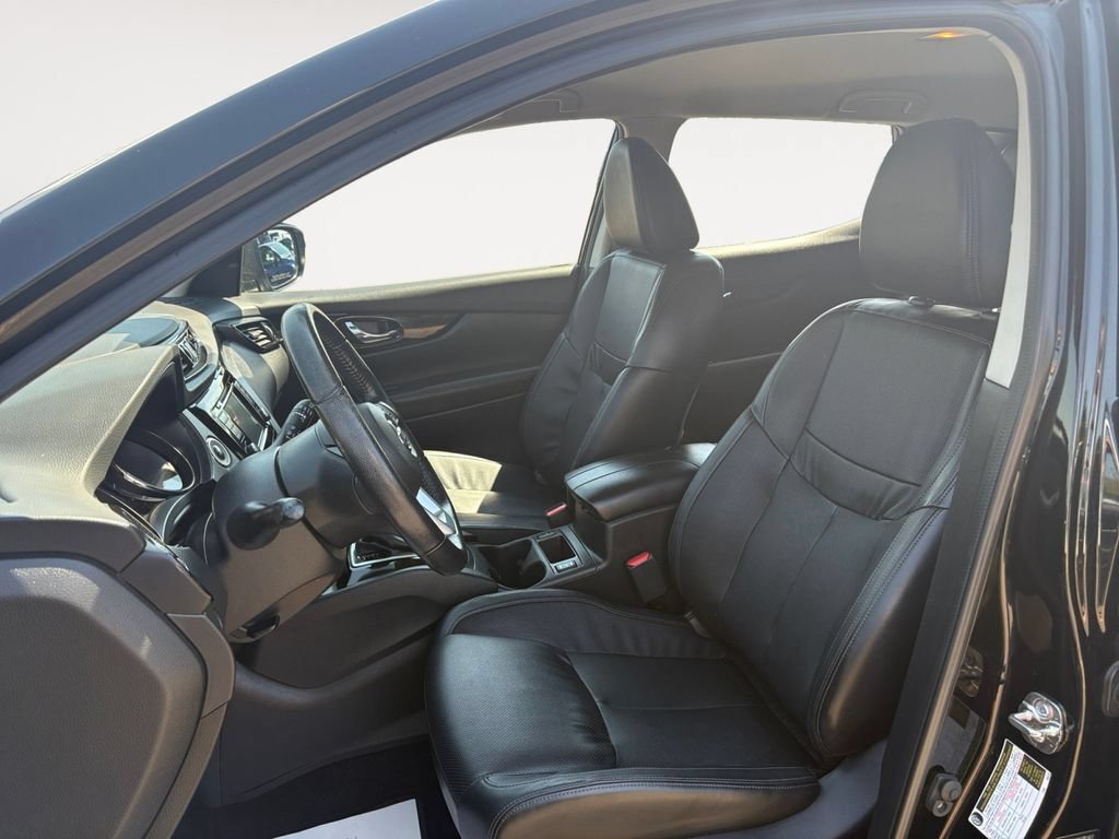 Used 2022 Nissan Rogue Sport SL AWD/4WD image 9