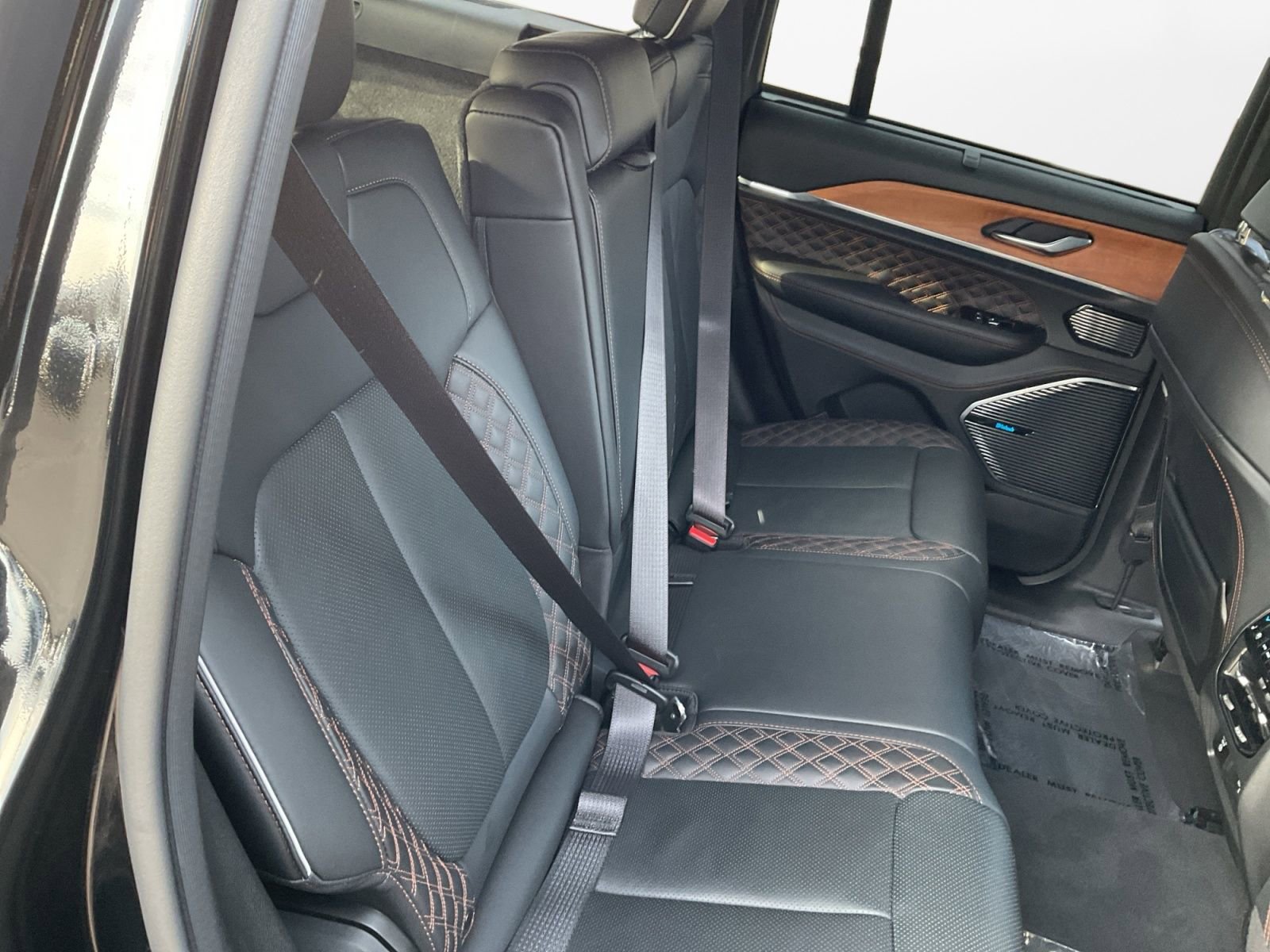 Used 2024 Jeep Grand Cherokee Summit image 13