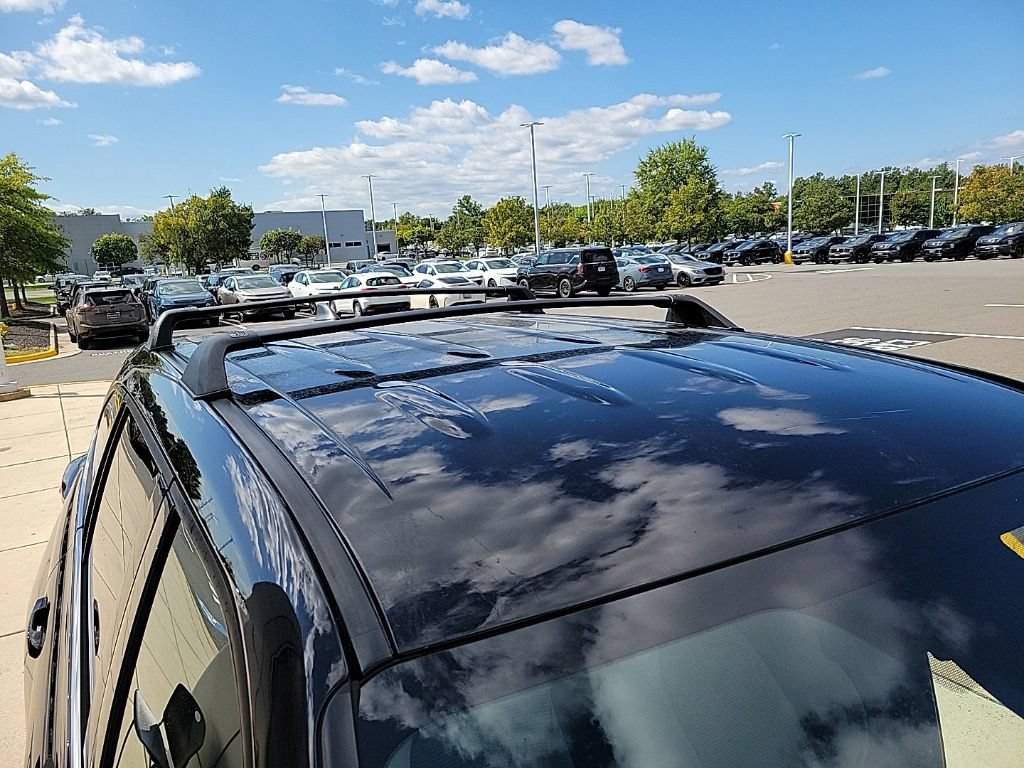Used 2022 Toyota Highlander LE AWD/4WD image 9