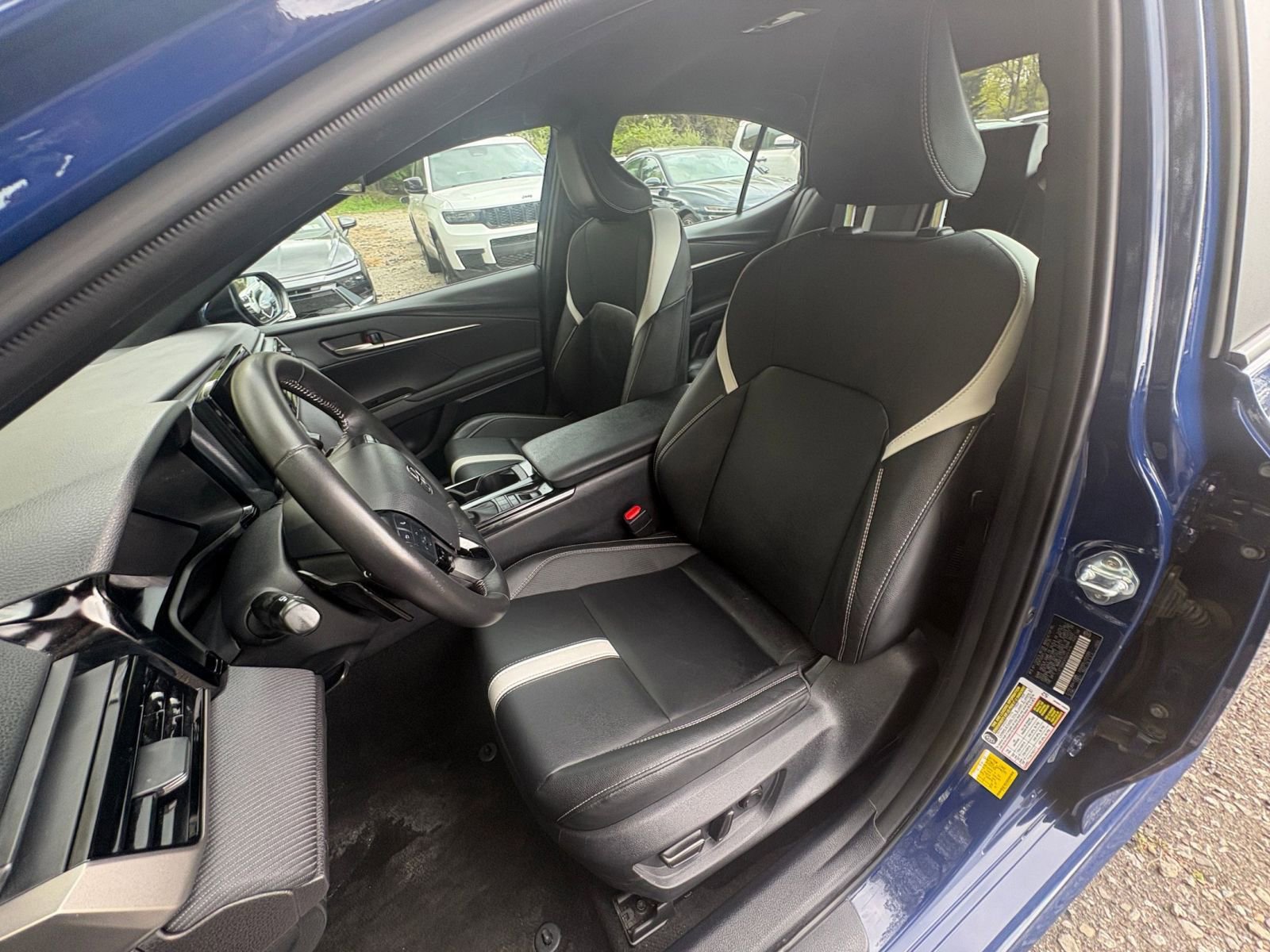 Used 2025 Toyota Camry SE FWD image 34