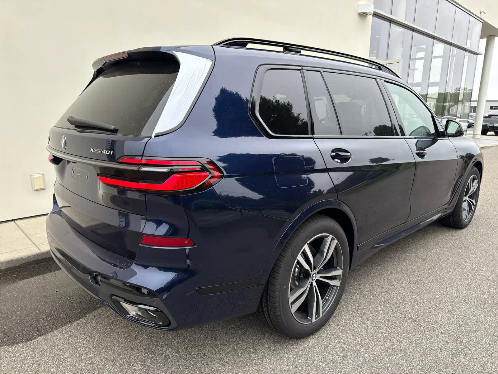 New 2026 BMW X7 xDrive40i w/ M Sport Package image 4
