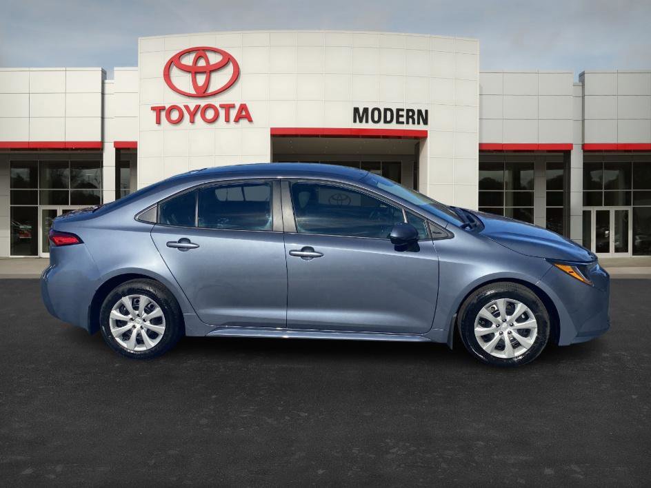 Certified 2025 Toyota Corolla LE image 4