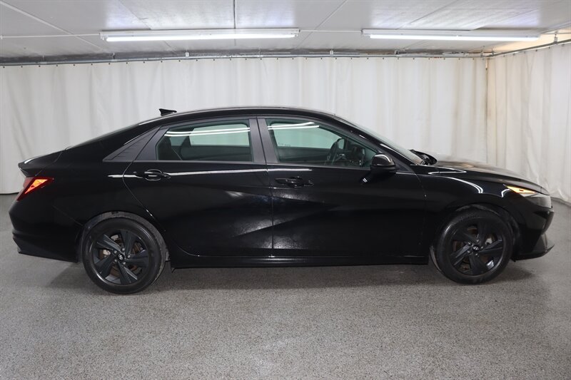 Used 2021 Hyundai Elantra SEL FWD image 7