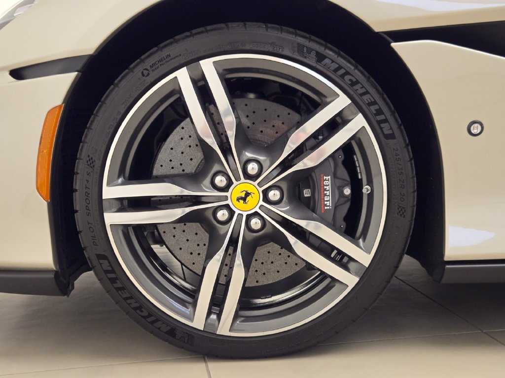 Used 2023 Ferrari Portofino M RWD image 14