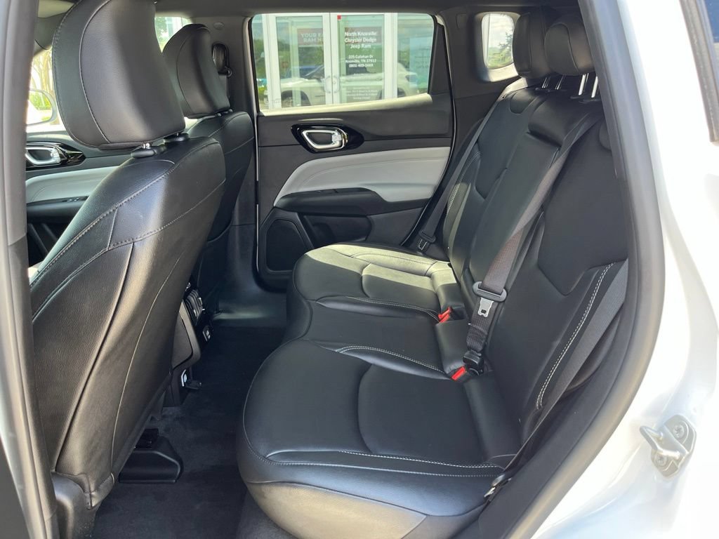 Used 2025 Jeep Compass Limited AWD/4WD image 13