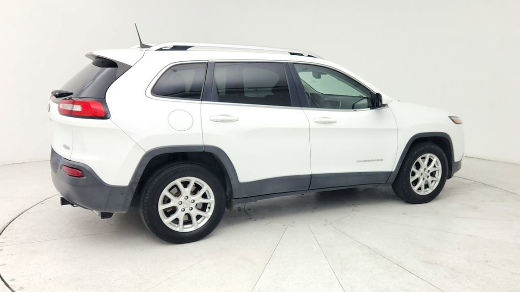 Used 2017 Jeep Cherokee Latitude image 8