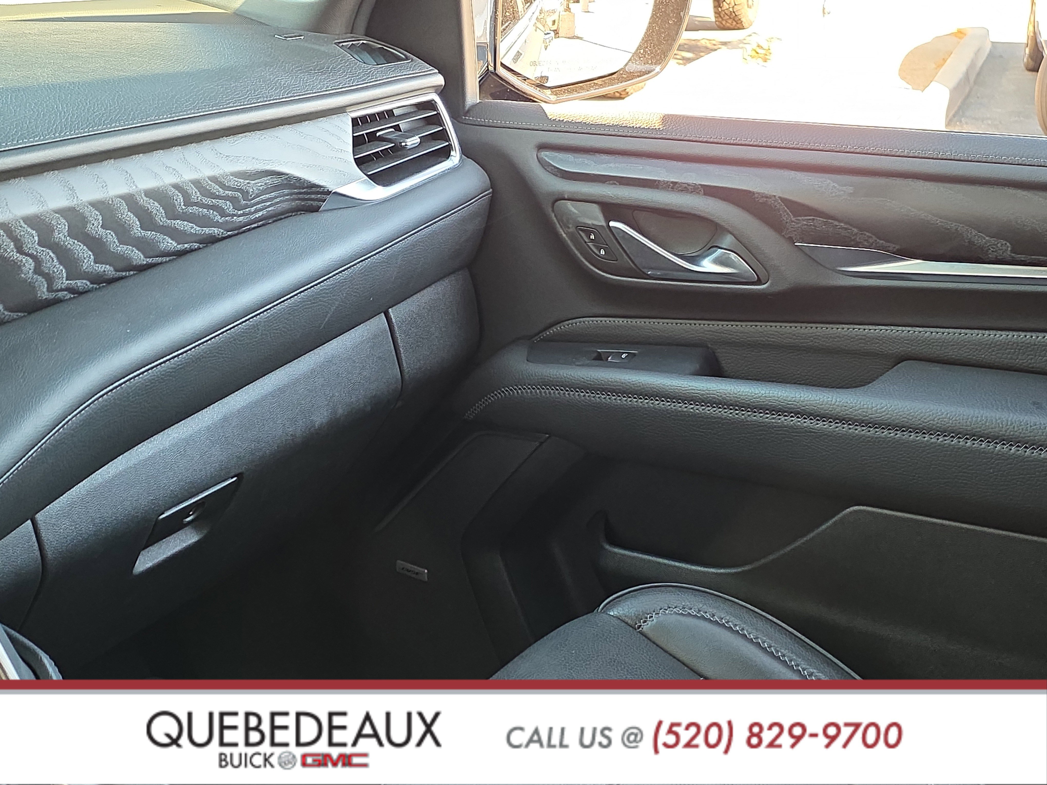 Used 2024 GMC Yukon XL Denali w/ Advanced Technology Package image 24