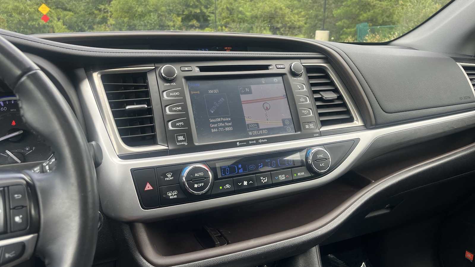 Used 2019 Toyota Highlander Limited AWD/4WD image 44