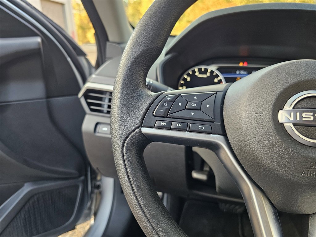 Used 2024 Nissan Altima 2.5 SV image 23