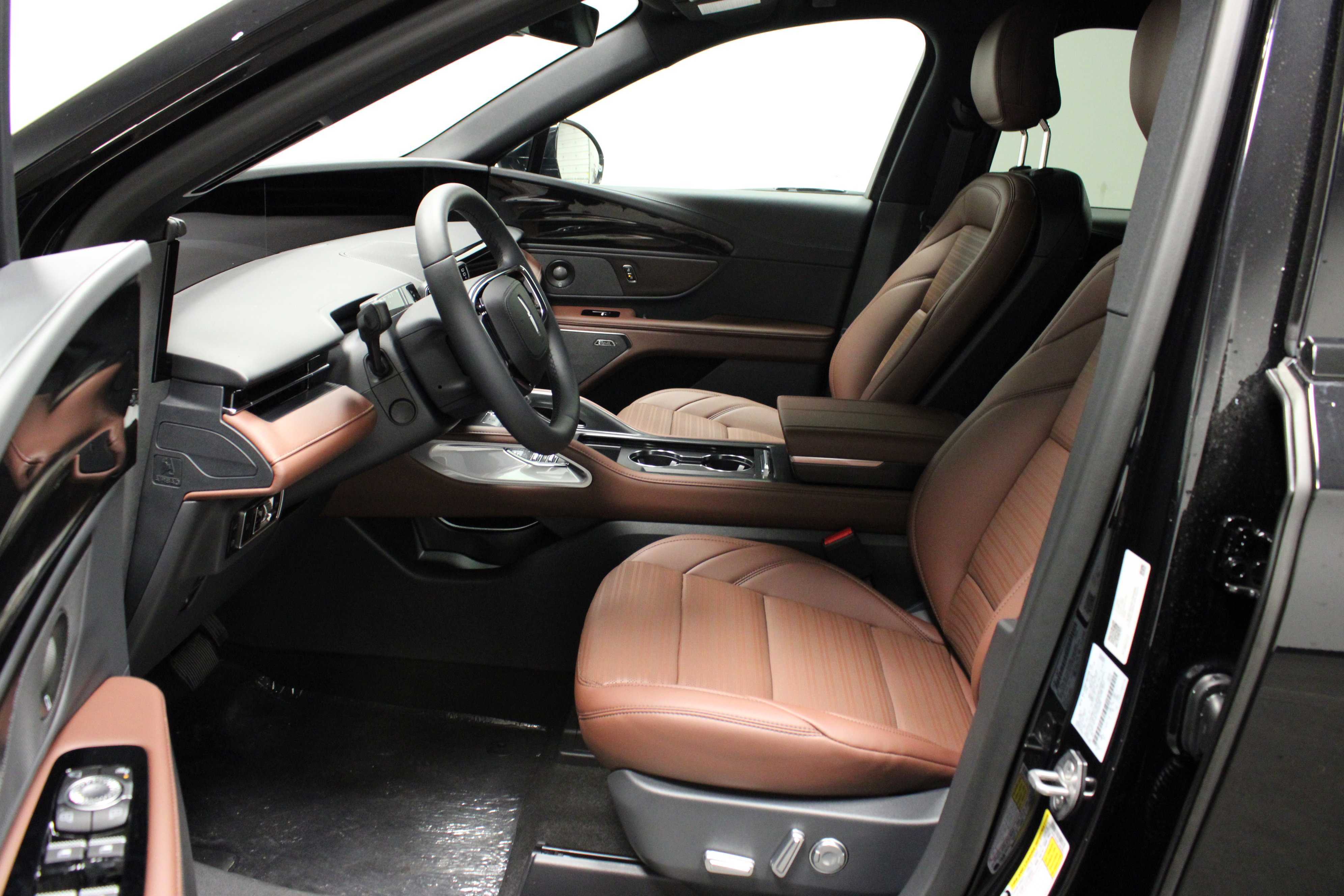 New 2026 Lincoln Nautilus Reserve w/ Jet Appearance Package image 15