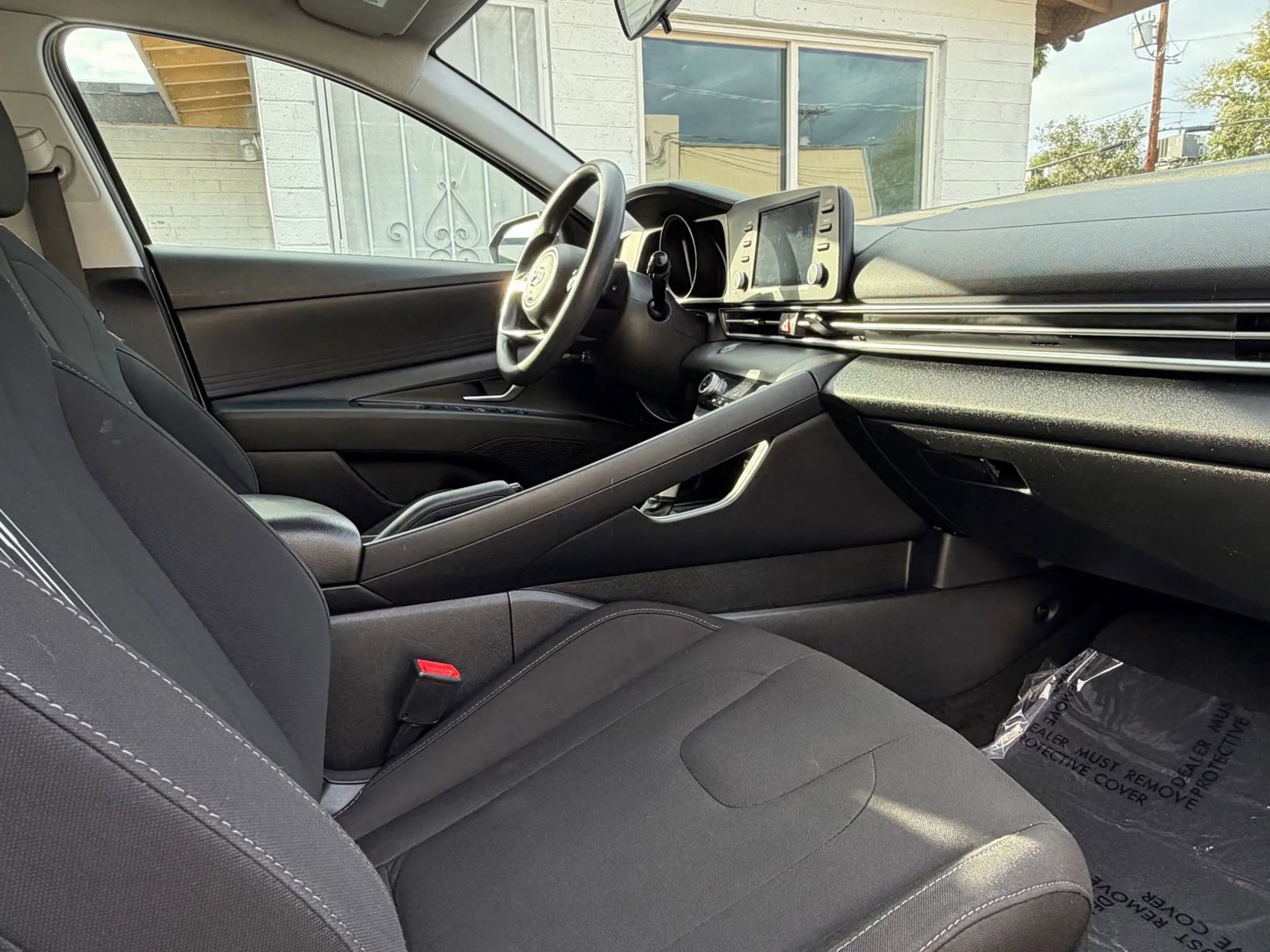 Used 2023 Hyundai Elantra SEL image 4