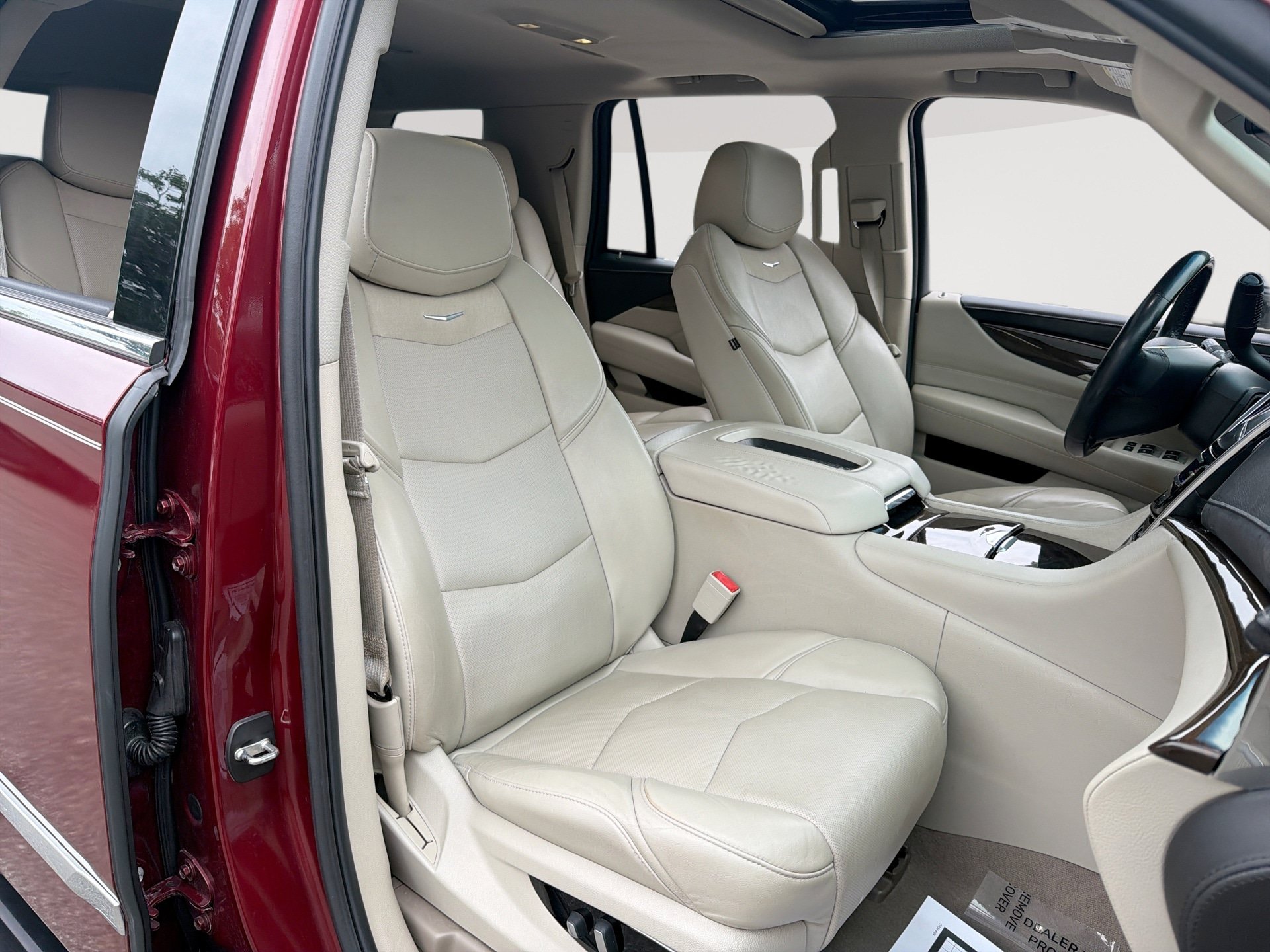 Used 2018 Cadillac Escalade Luxury RWD image 28