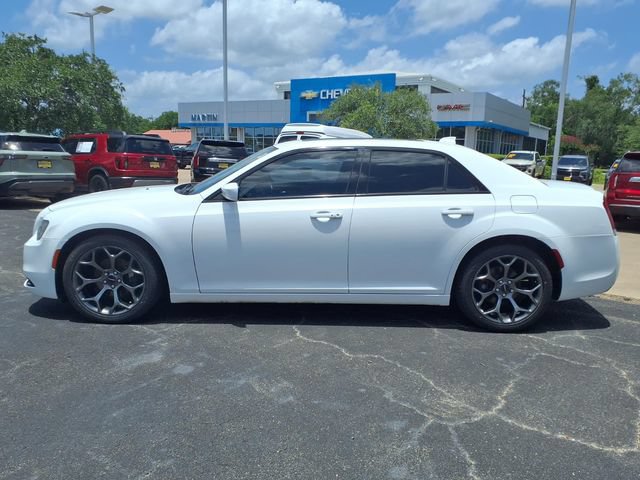 Used 2017 Chrysler 300 S RWD image 7