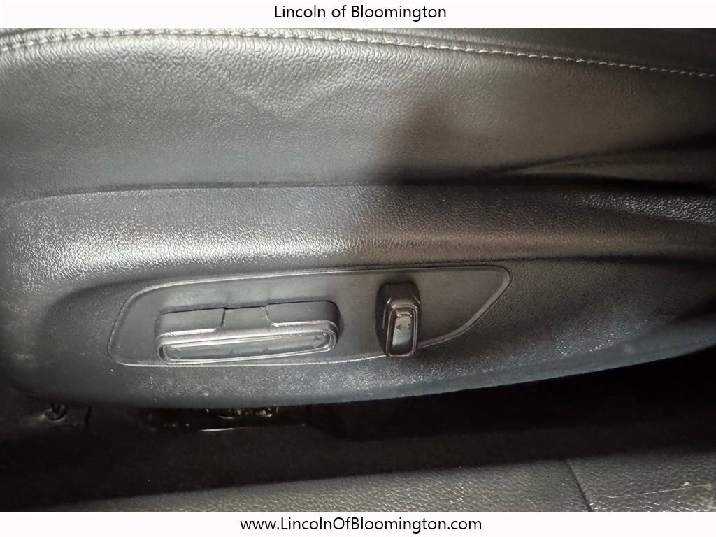 Used 2023 Honda Civic Touring image 35