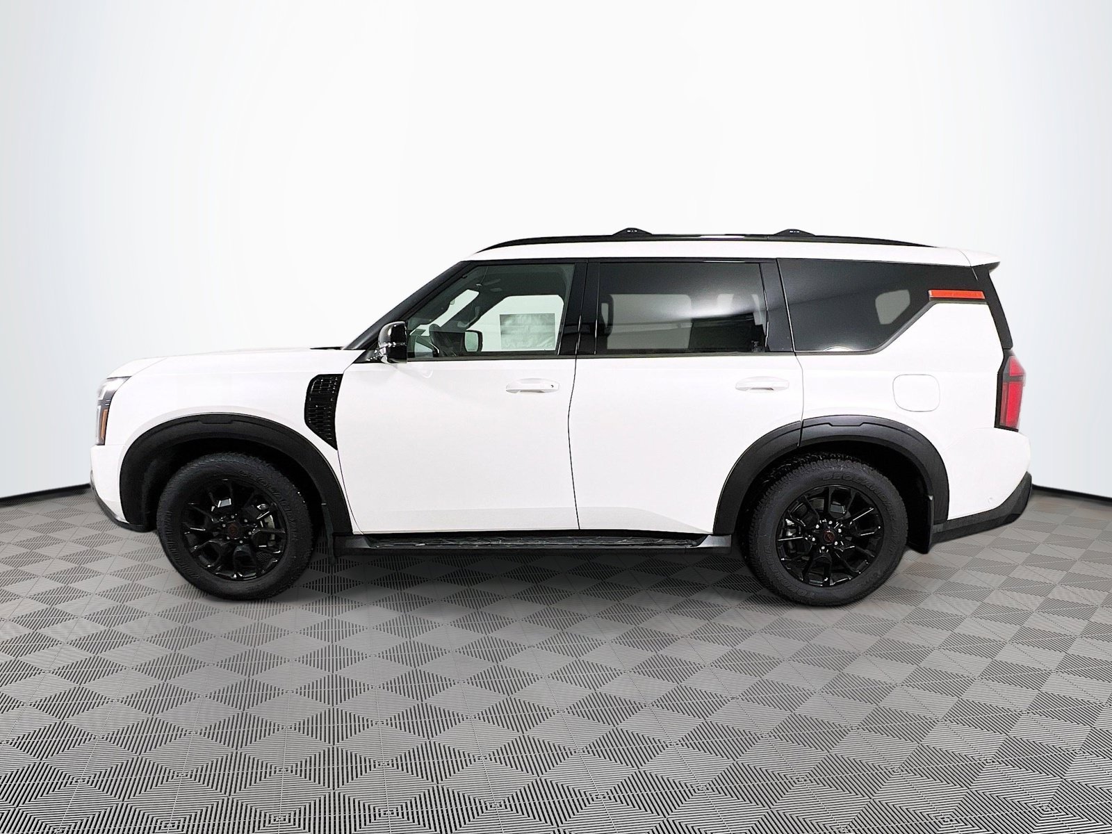 New 2025 Nissan Armada PRO-4X AWD/4WD image 31