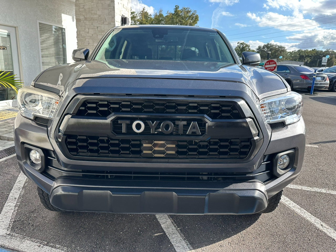 Used 2019 Toyota Tacoma SR5 image 4