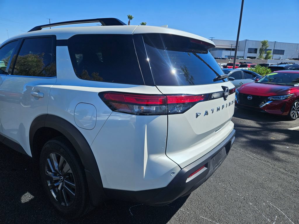Used 2022 Nissan Pathfinder SV w/ Cargo Package FWD image 7