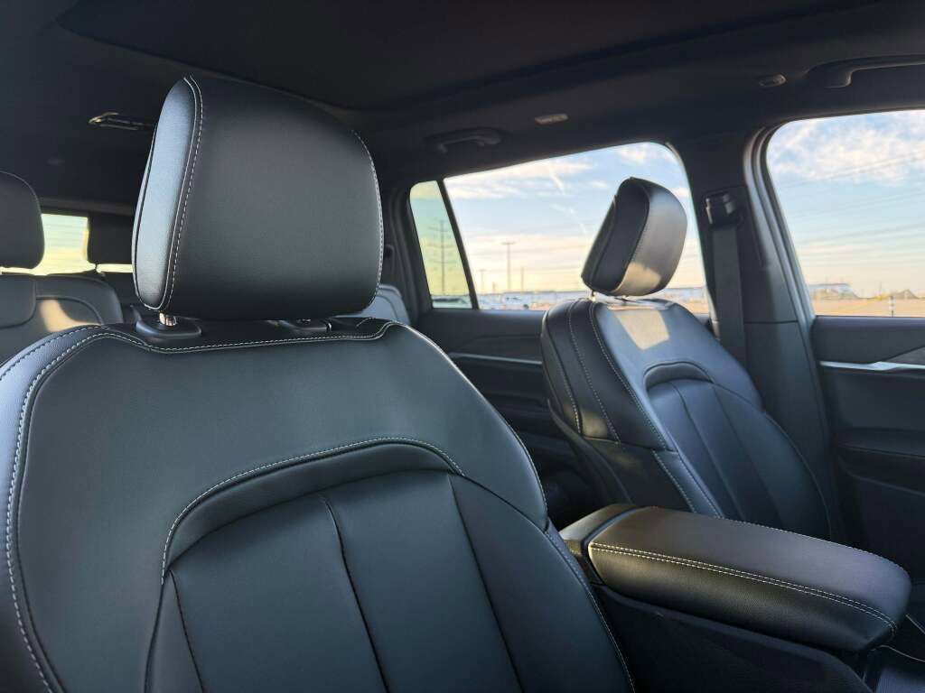 New 2025 Jeep Grand Cherokee L Limited image 21