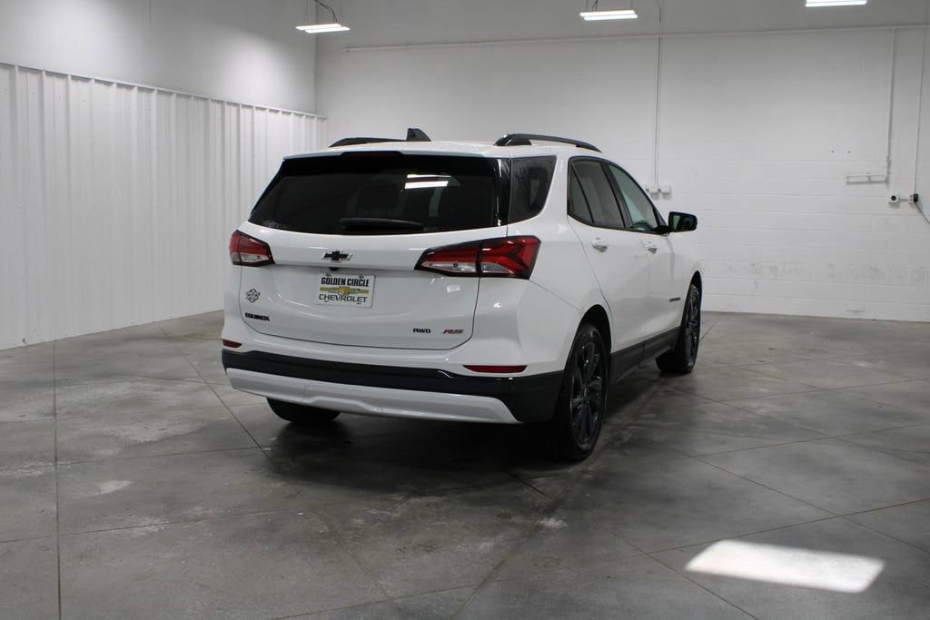 Used 2024 Chevrolet Equinox RS w/ RS Leather Package image 11