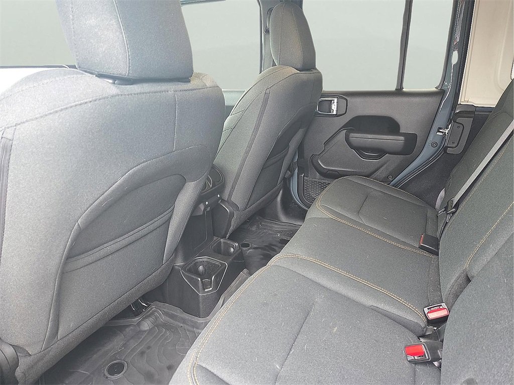 Used 2025 Jeep Wrangler Sport image 9