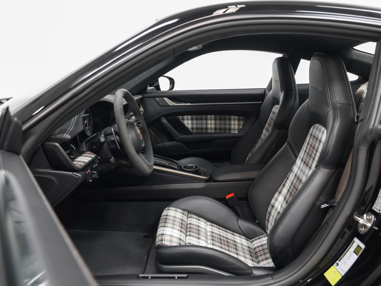 Certified 2025 Porsche 911 Turbo S AWD/4WD image 90