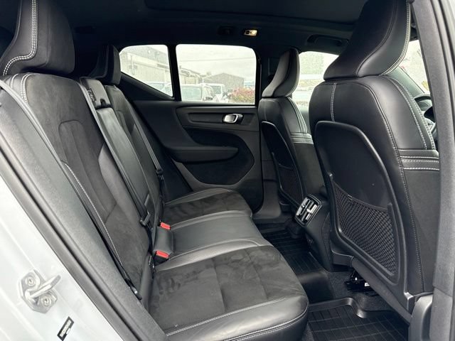 Used 2021 Volvo XC40 T5 R-Design w/ Protection Package Premier AWD/4WD image 12