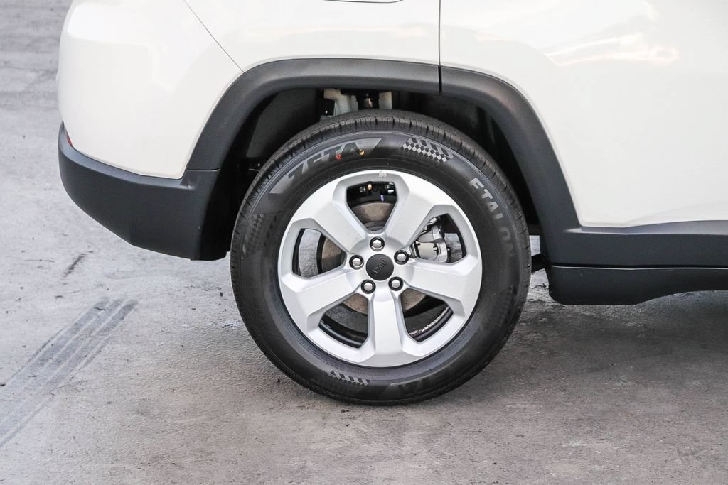 Used 2020 Jeep Compass Latitude w/ Popular Equipment Group FWD image 12