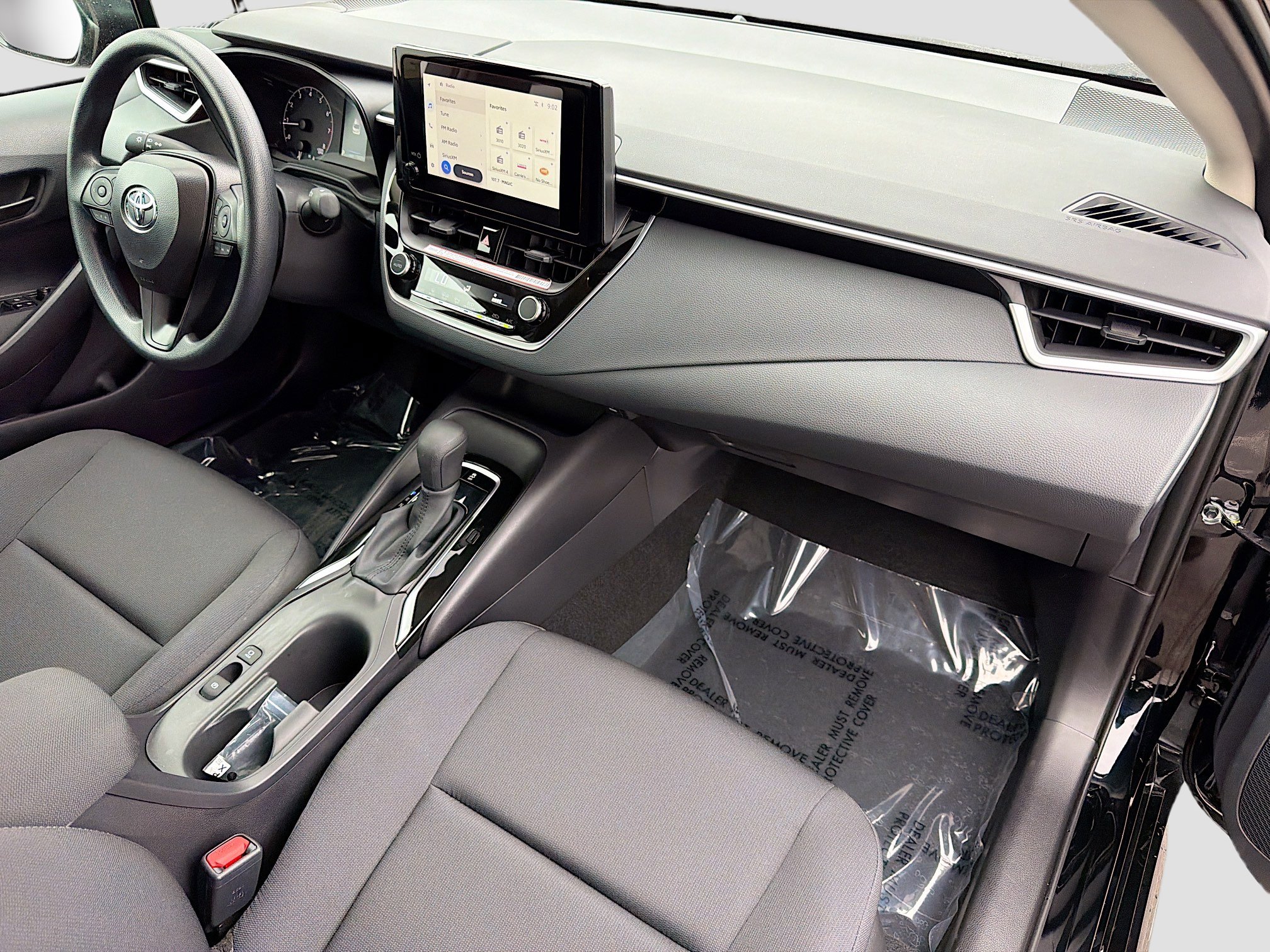 Used 2025 Toyota Corolla LE image 13