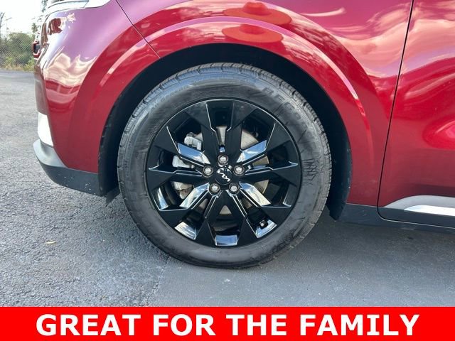 Used 2023 Kia Carnival SX Prestige image 9