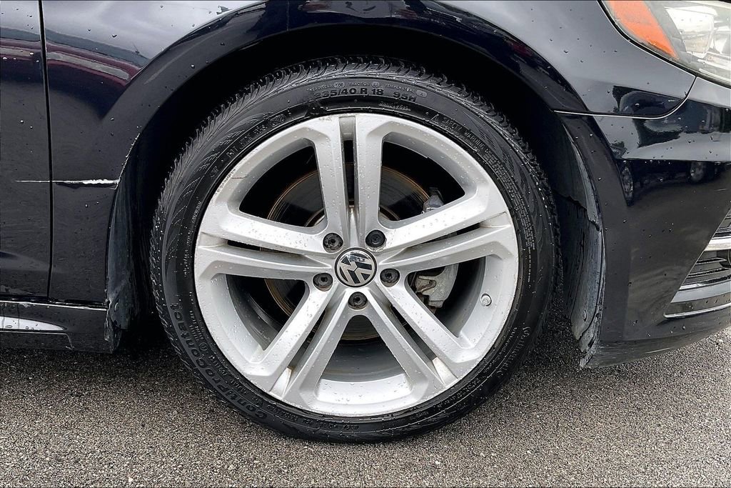 Used 2013 Volkswagen CC R-Line FWD image 11