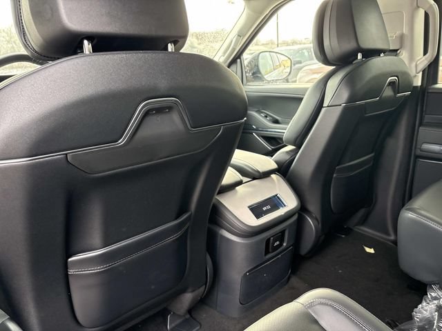 New 2026 Lincoln Navigator L Premier AWD/4WD image 17