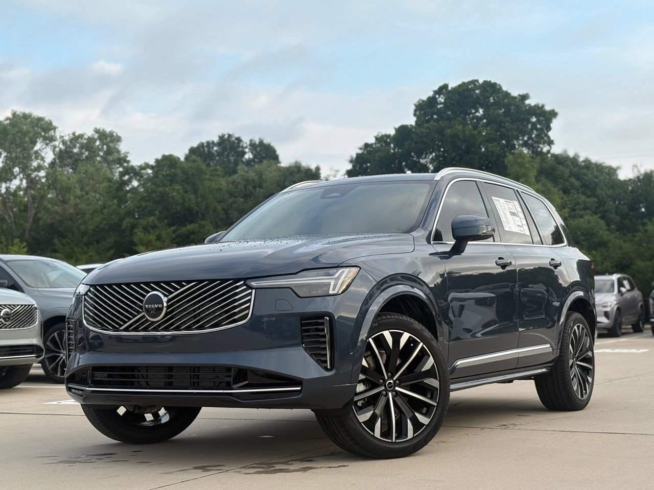 New 2026 Volvo XC90 B6 Plus w/ Protection Package Premier AWD/4WD image 1