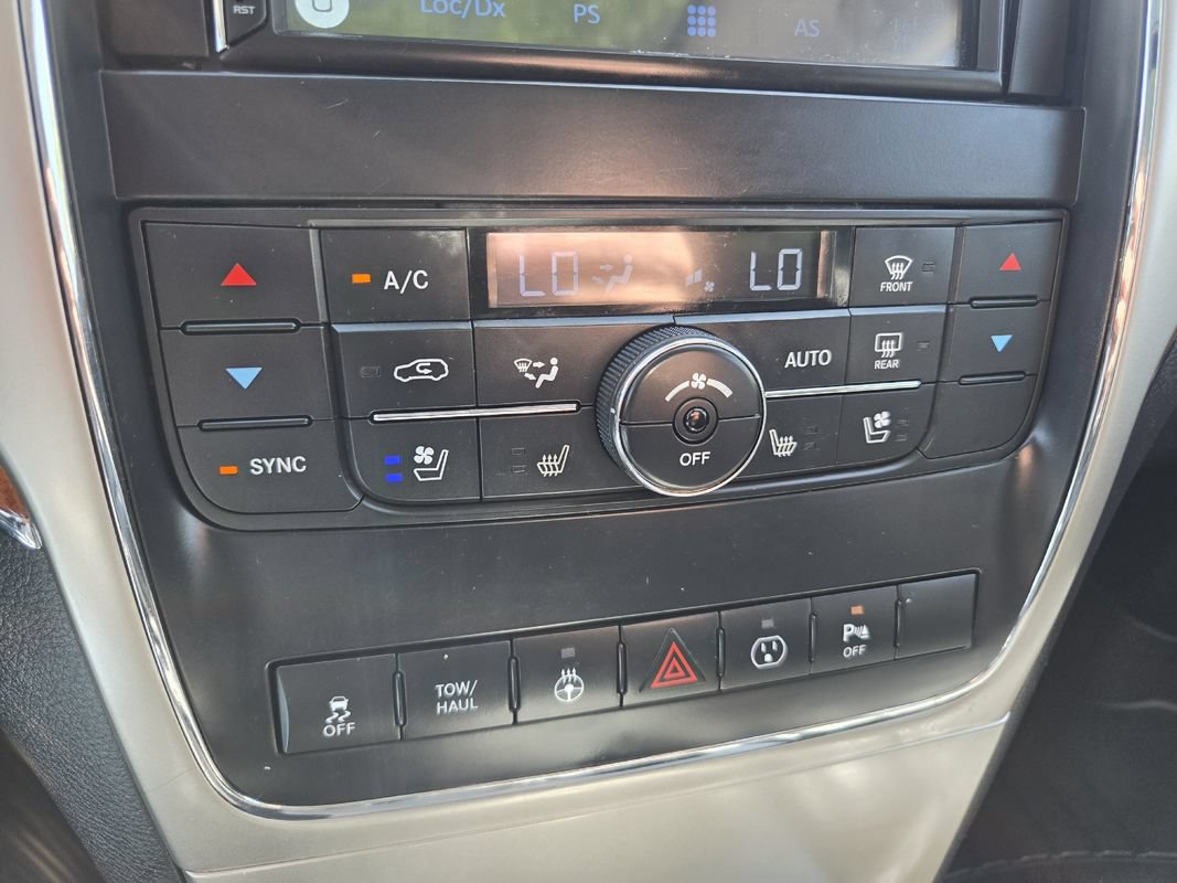 Used 2013 Jeep Grand Cherokee Overland AWD/4WD image 16