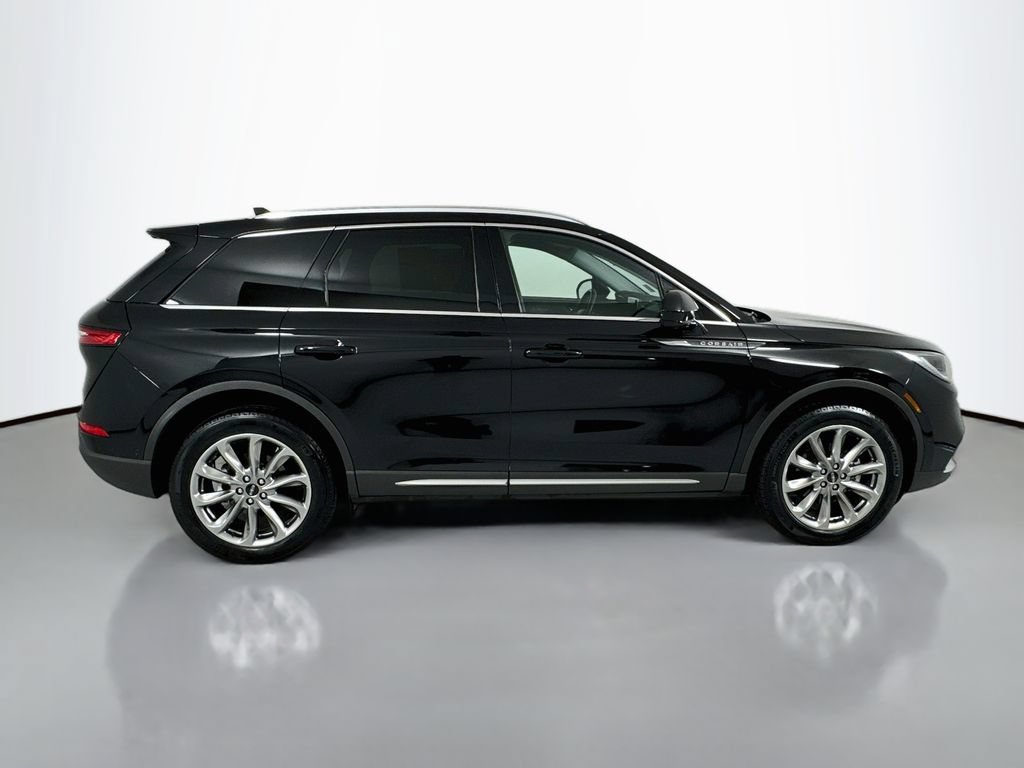 Used 2022 Lincoln Corsair AWD w/ Premium Package image 8