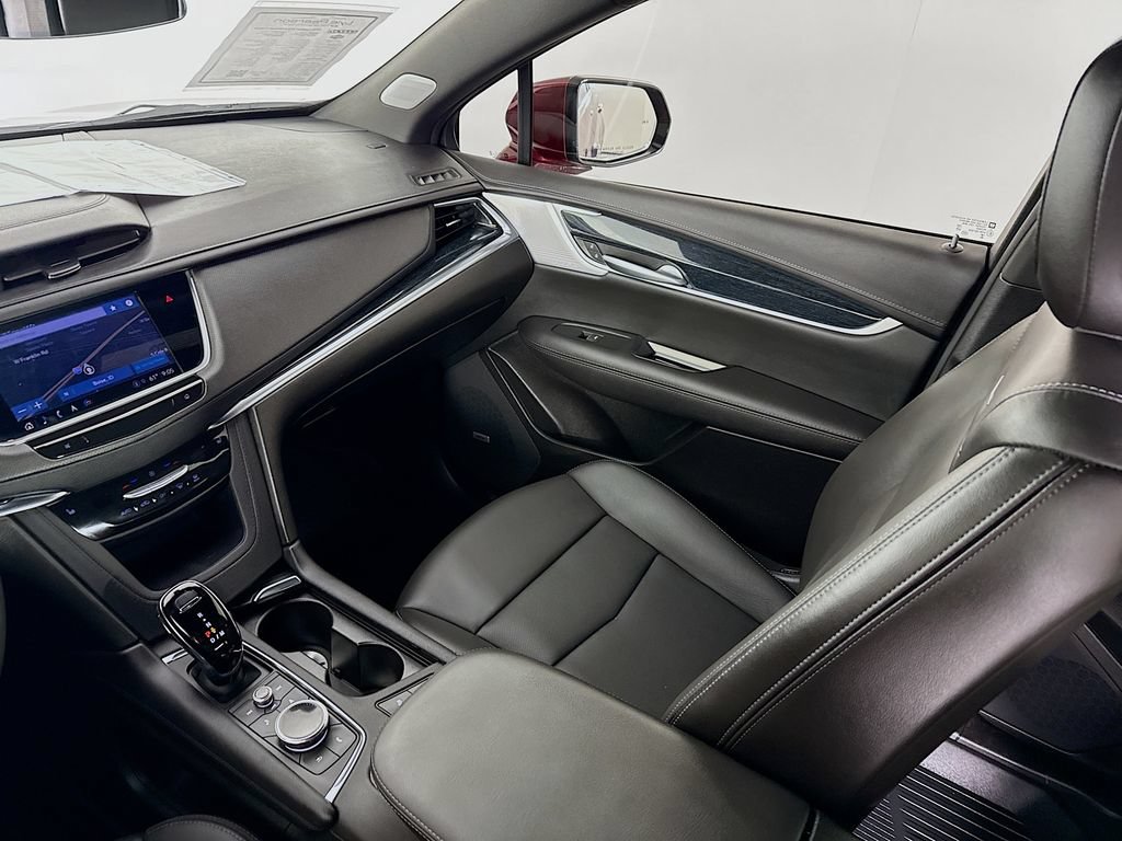 Used 2025 Cadillac XT5 Premium Luxury AWD/4WD image 25