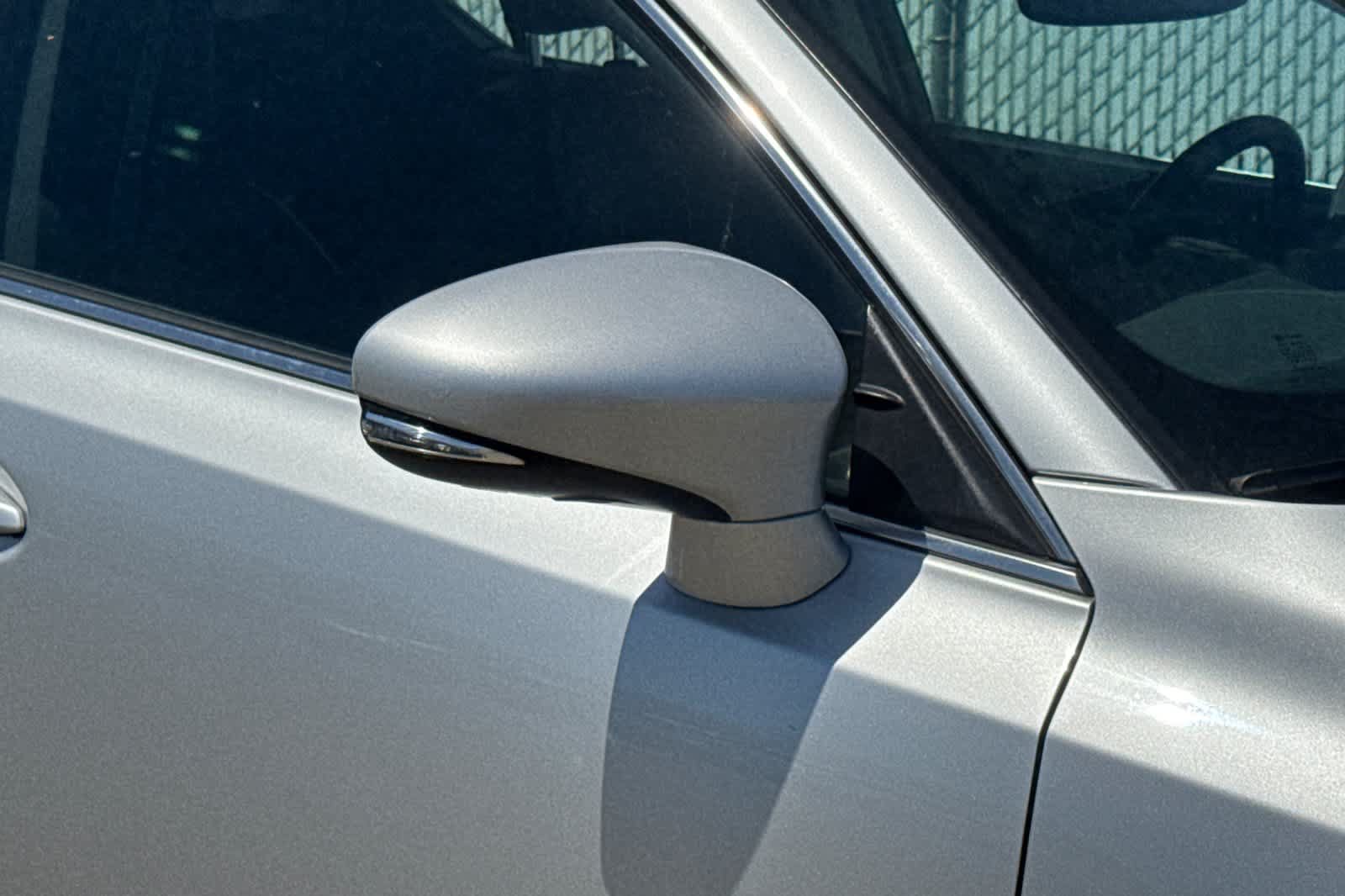 Used 2014 Lexus CT 200h FWD image 19