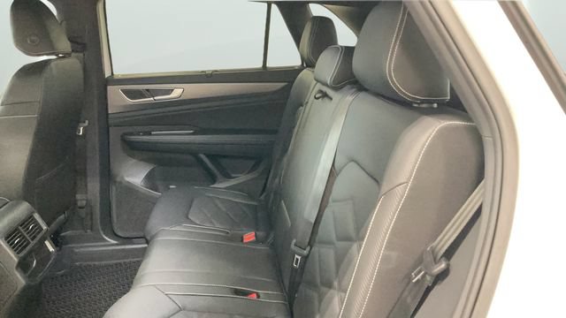 New 2026 Volkswagen Atlas Cross Sport SE AWD/4WD image 15
