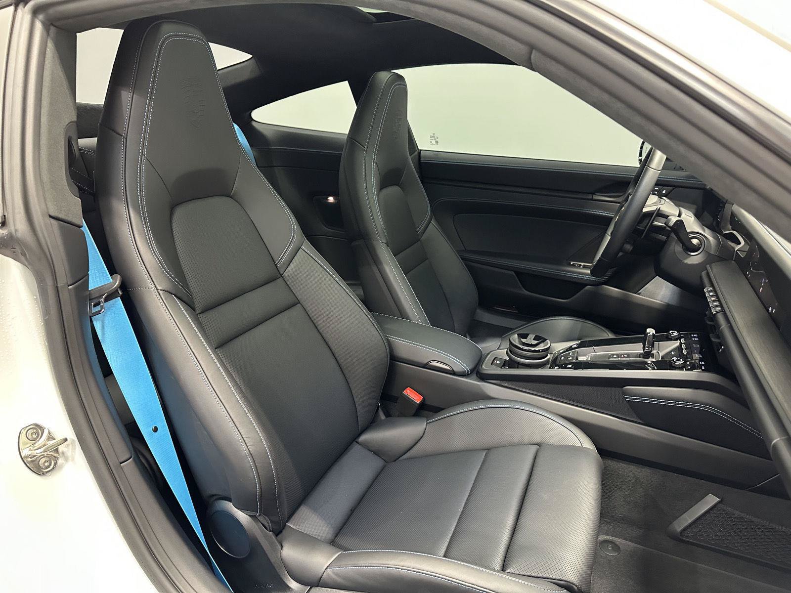 Certified 2026 Porsche 911 Carrera 4 GTS AWD/4WD image 36