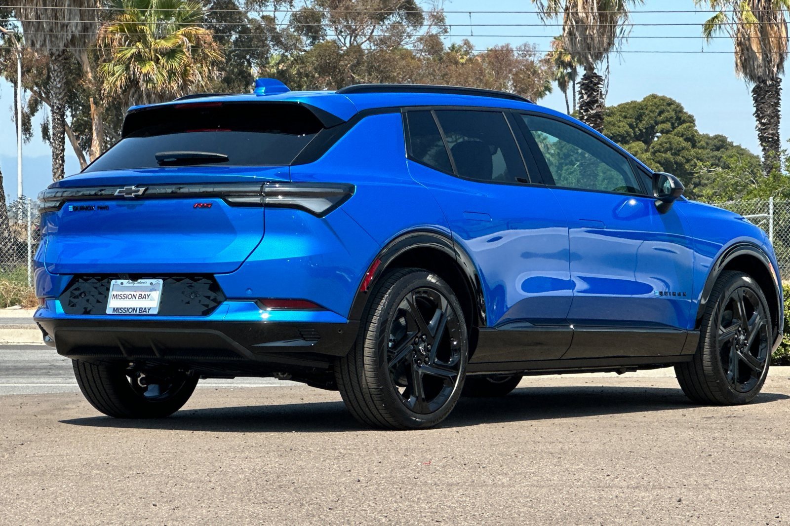 New 2025 Chevrolet Equinox EV RS image 4