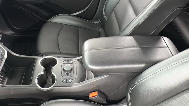 Used 2024 GMC Terrain SLT image 36