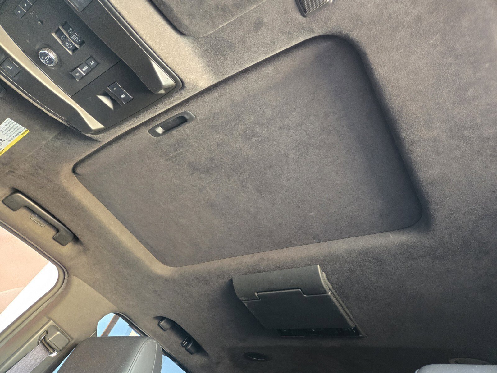 Used 2016 Cadillac Escalade Platinum image 8