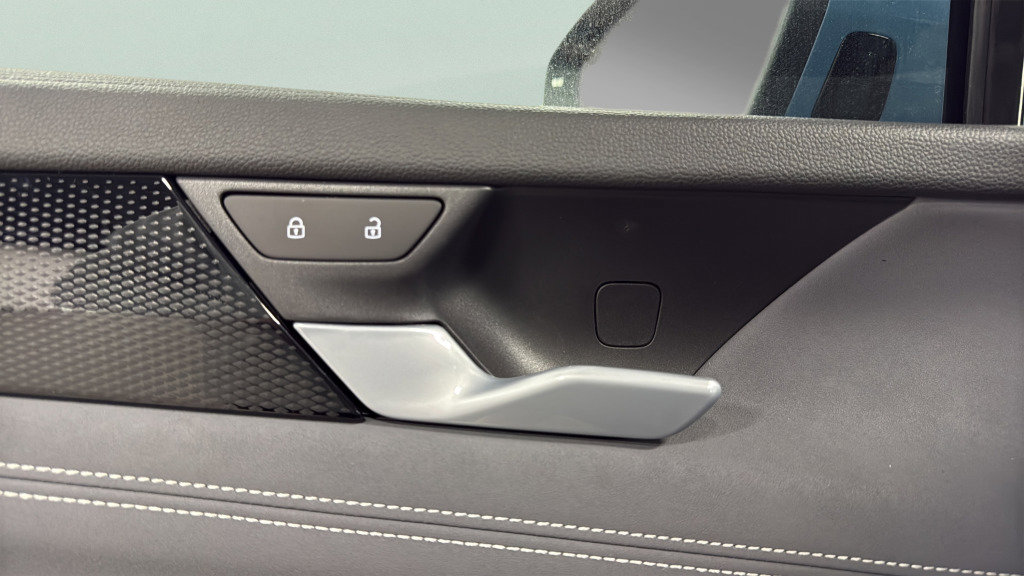 New 2026 Volkswagen Tiguan SE image 16