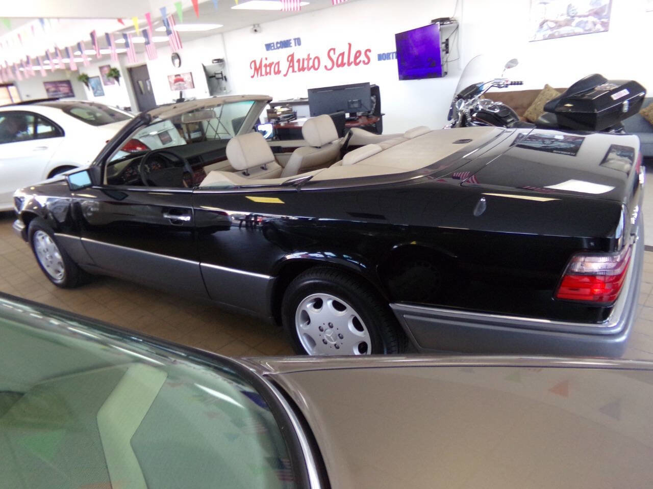 Used 1994 Mercedes-Benz E 320 Convertible image 15