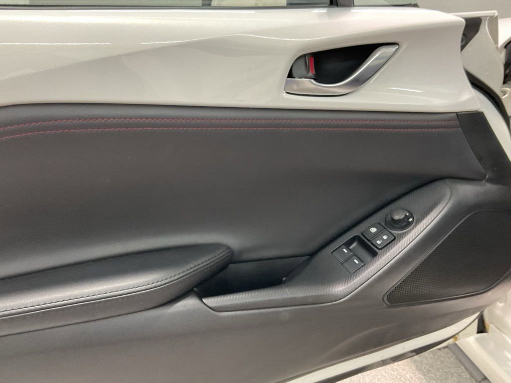 Used 2017 MAZDA MX-5 Miata RF Grand Touring image 21