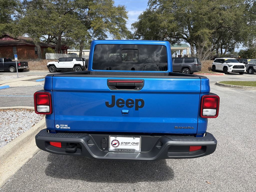 New 2026 Jeep Gladiator Sahara image 6